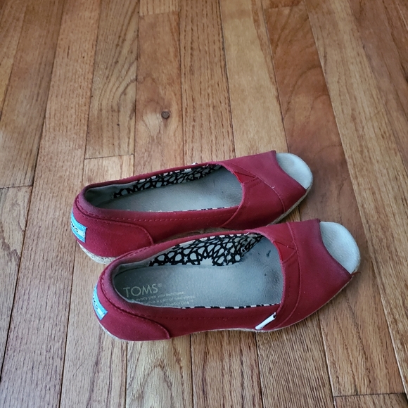 Toms Red Michelle Wedge Open Toe Sandal - Picture 2 of 10